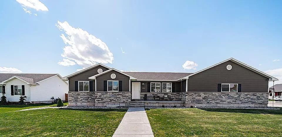exterior_07222024