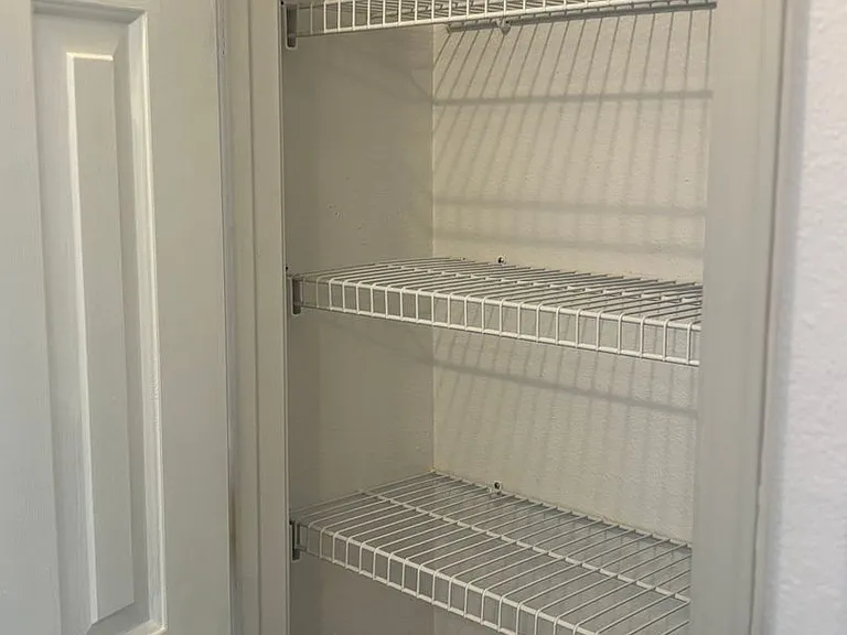 2125 Sierra Ln NE — Photo 19