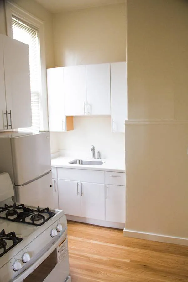Studio, 450 sqft, $2,895 — Photo 4