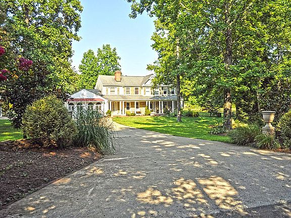2nd image of 7289 Foster Ln