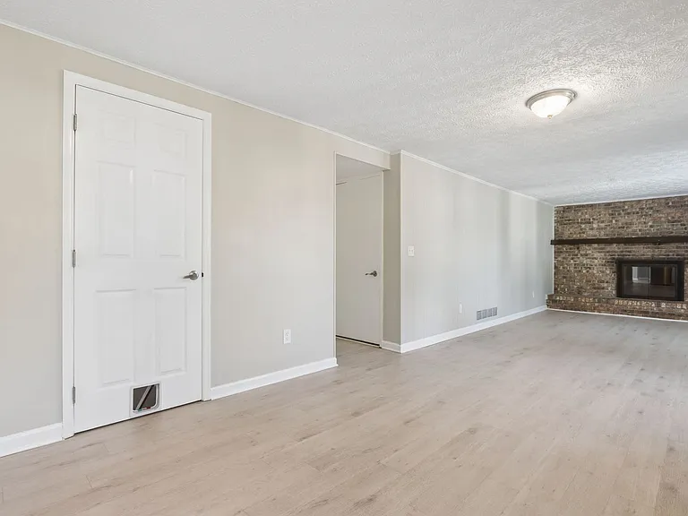 953 S Spring Rd — Photo 9