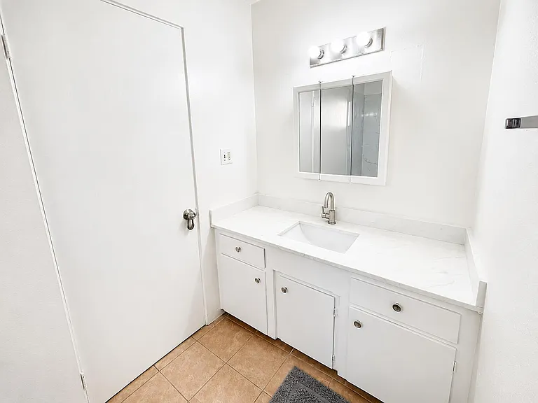 1860 Ethan Way #15 — Photo 5