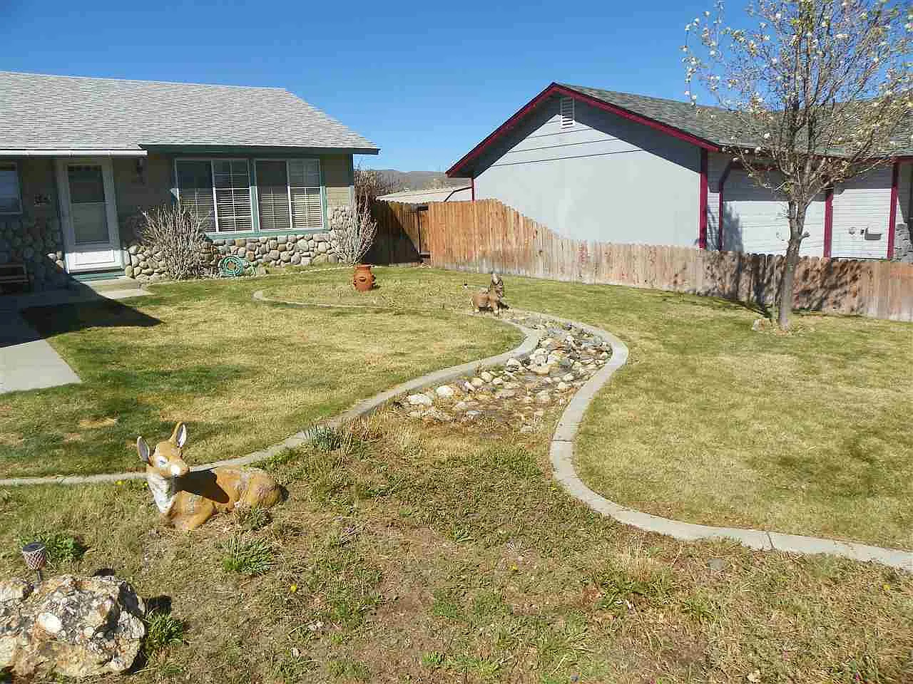 1732 Southridge Rd photo 1