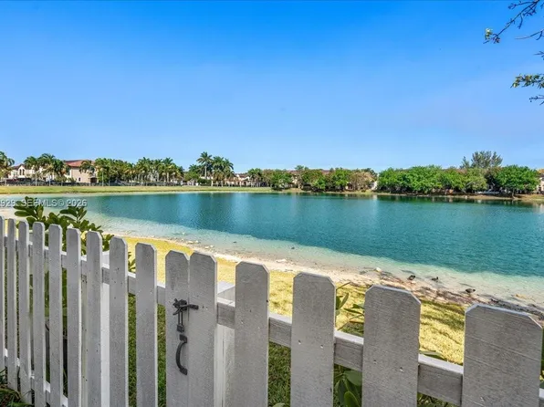 561 NE 33rd Ter, Homestead, FL 33033