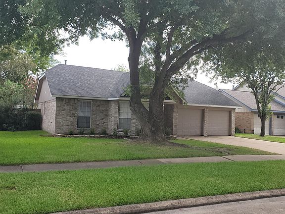 3rd image of 3427 Brookwood Dr