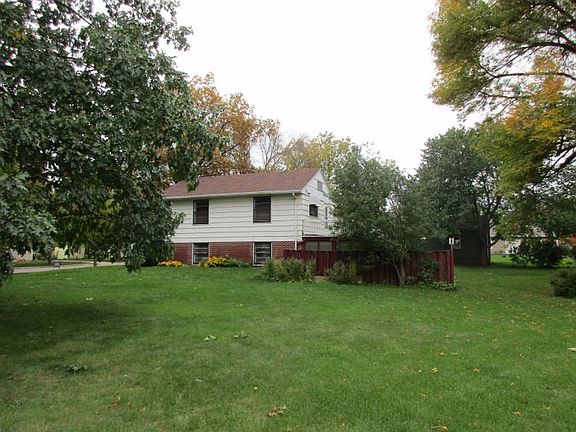 5th image of 506 12th St N