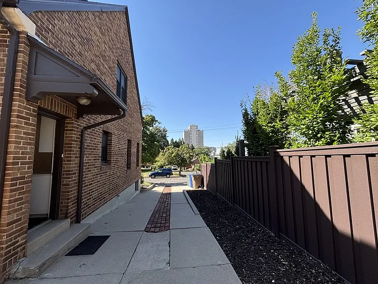 77 E Hillside Ave #1 — Photo 25