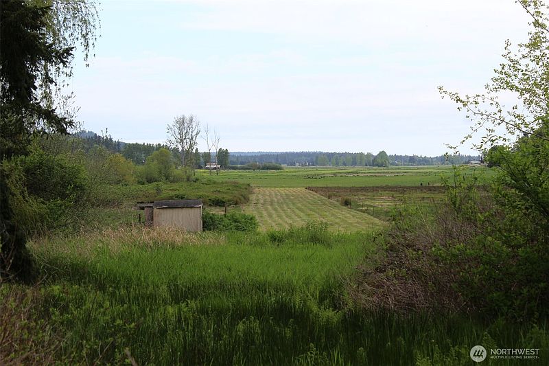 3rd image of 2600 Center Valley Road