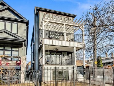 2417 N Artesian Ave #1, Chicago, IL, 60647