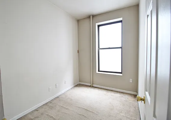 Rented by Julianna Realty Corp | media 14