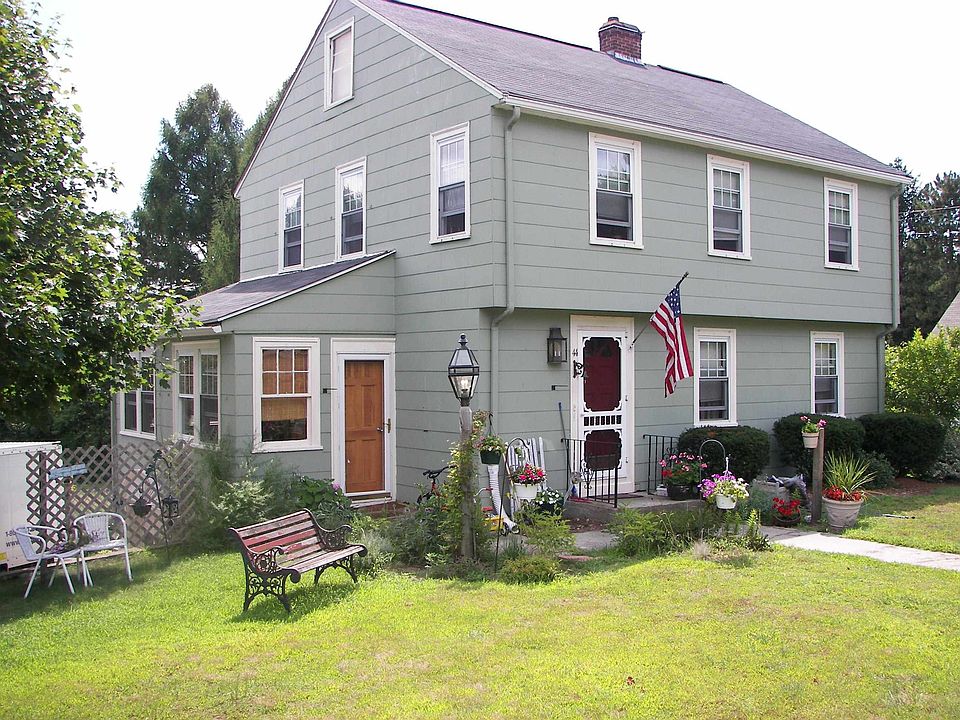 3 Bedroom Colonial
