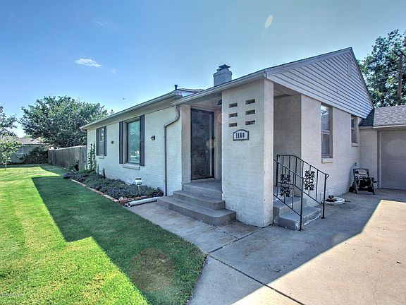 3rd image of 1100 S Beverly Dr