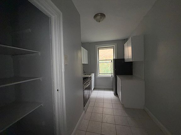 3rd image of 64-66 Glenwood Ave #301