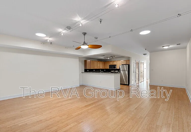 110 W Marshall St #27 — Photo 9