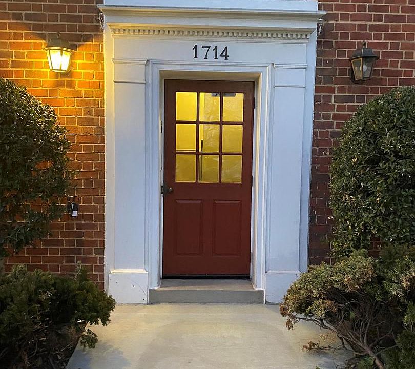 1st image of 1714 W Abingdon Dr APT 102