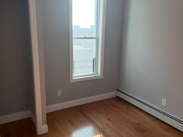 950 E 217th St #3 — Photo 5