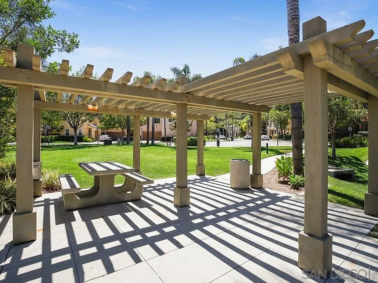 907 Mira Lago Way — Photo 20