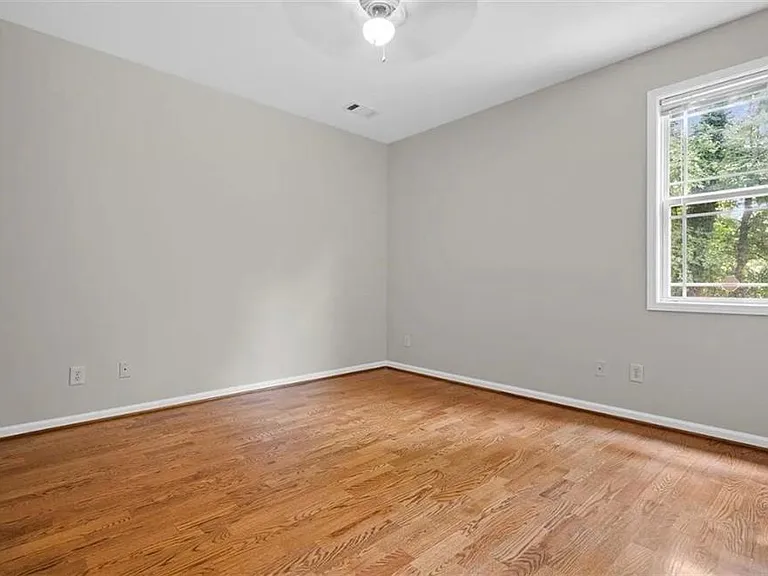 3516 Lori Ln — Photo 17