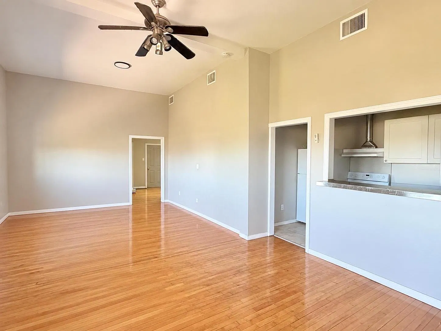 Studio, $1,531 — Photo 2