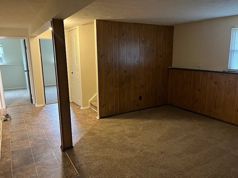 8734 Crestpointe Dr — Photo 25