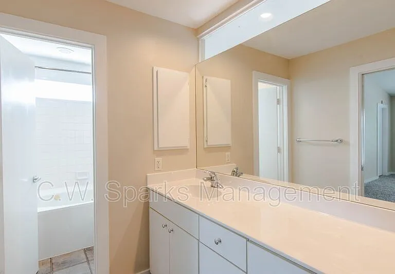 2724 Shelby Ave — Photo 15