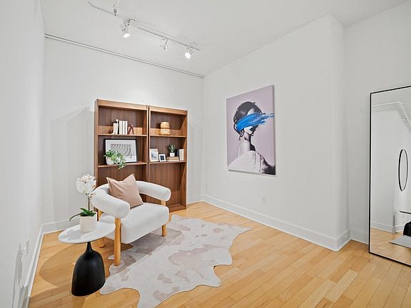 5th image of 1901 Post Oak Blvd APT 204