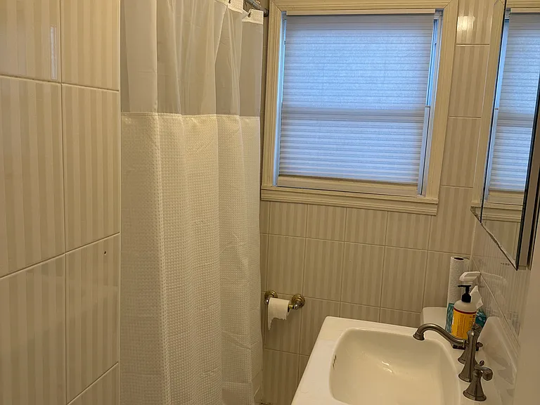 89 Illinois Ave #2 — Photo 6