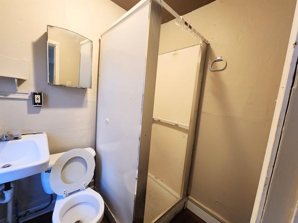 fort-wayne-indiana-445010387 picture