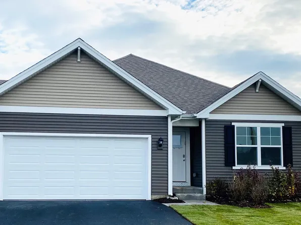 2430 Tahoe Ln, Pingree Grove, IL 60140