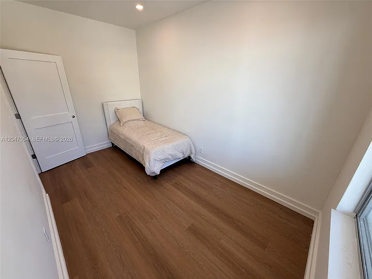 1535 West Ave #4 — Photo 27