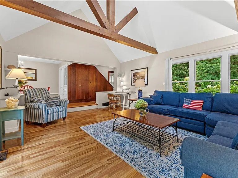 44 Stetson Pl — Photo 9