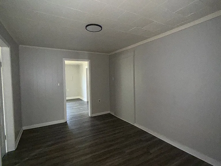 313 Eastland Ave — Photo 3
