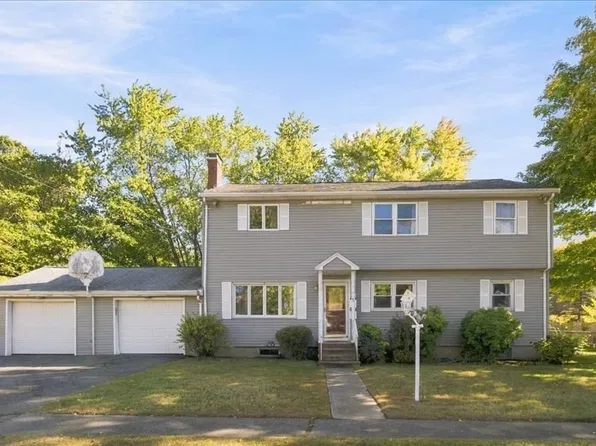 5 Donegal Rd, Peabody, MA 01960