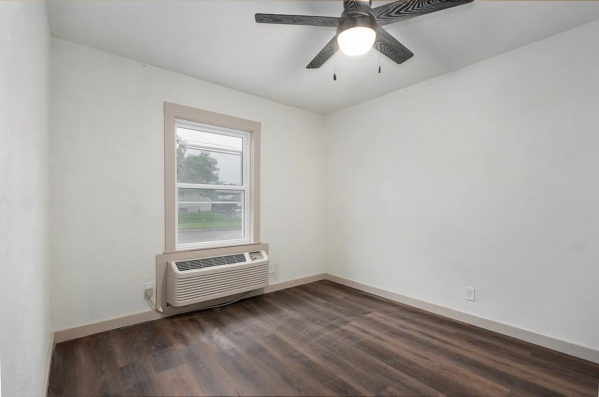 Building Photo - 745 S Jefferson Ave #6
