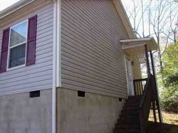 2nd image of 189 Vickers St