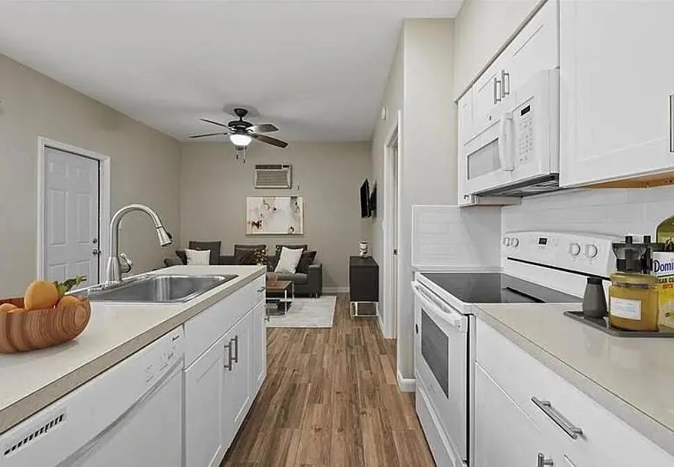 1 bed, 1.0 bath, 650 sqft, $1,750 — Photo 1
