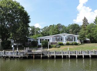 41 Admiral Dr, Tuckerton, NJ 08087