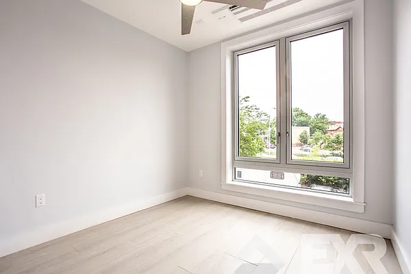 Rented by EXR | media 8