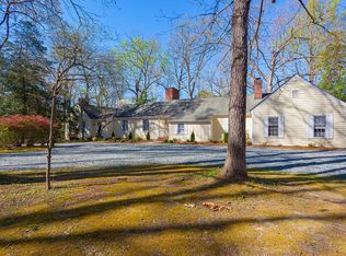 906 Blueberry Point Rd, White Stone, VA 22578