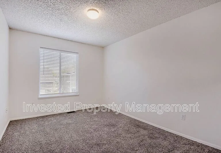 19107 E Bellewood Dr — Photo 8
