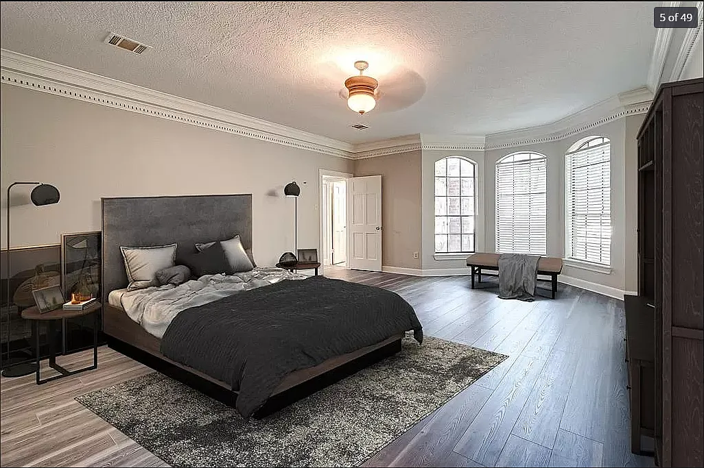 5 bed, 4816 sqft, $2,900 — Photo 2