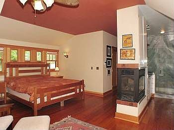 5th image of 2947 57th St