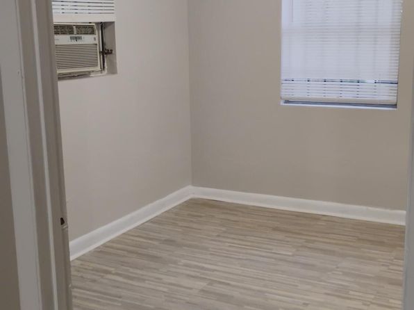 jacksonville-florida-154636371 picture