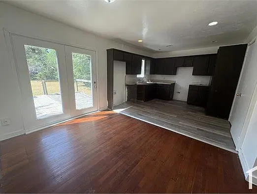 4 bed, 1185 sqft, $1,550 — Photo 2