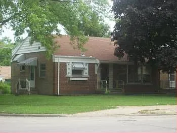 7725 Niles Center Rd photo 1