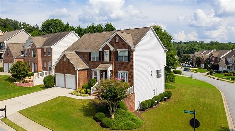 2nd image of 2415 Langstrath Ln