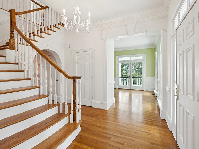 835 Bridge Point Cir — Photo 11