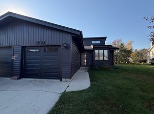 2187 Royal Blvd, Elgin, IL 60123