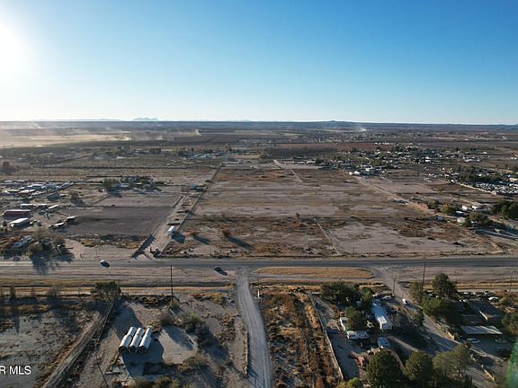 3rd image of 2027 Anthony Dr