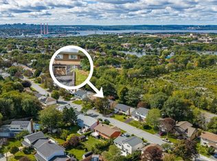 47 Kingston Cres, Dartmouth, NS B3A 2L9
